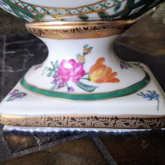 Vintage Floral Gold-Trimmed Footed Oblong Bowl - Picture 10 of 16